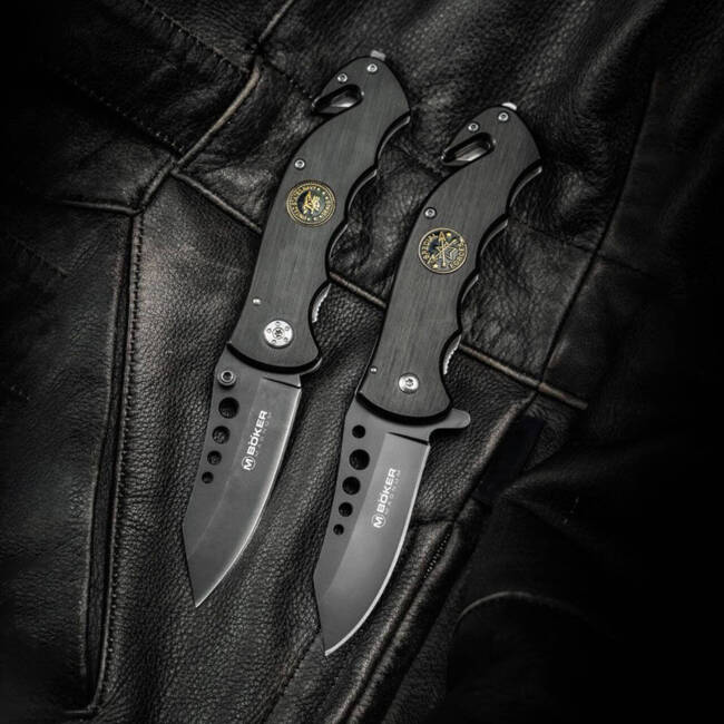 KNIFE WITH ASSISTED OPENER SPECIAL FORCES ASSISTED - MAGNUM