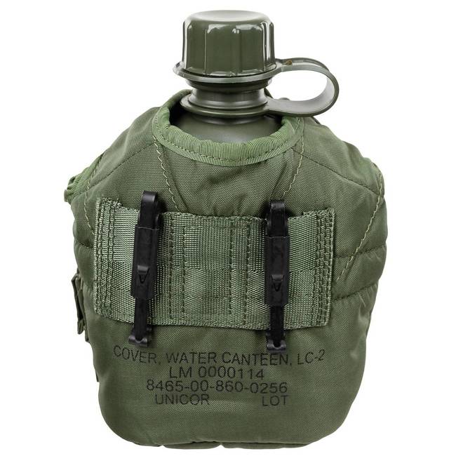 OD GREEN PLASTIC WATER BOTTLE - AMERICAN ARMY MILITARY SURPLUS - LIKE NEW WITH ORIGINAL USED COVER