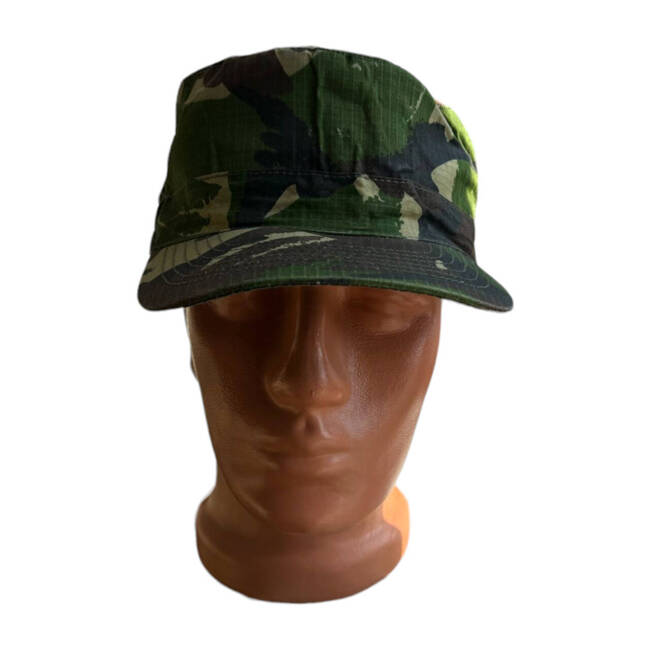 RIPSTOP CHAPEL - MILITARY SURPLUS ROMANIAN ARMY - DPM CAMO - USED