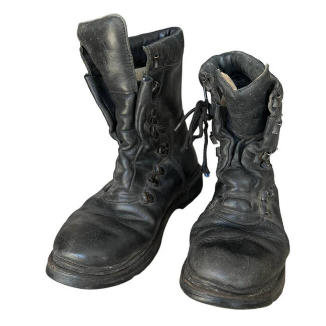 ROMANIAN MILITARY BOOTS - BLACK - USED