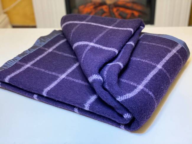 Romanian wool blanket, 150x200cm, purple