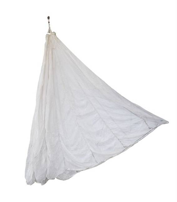 White parachute canopy type US T10R without lanyard, 24ft/7.3m long - Used