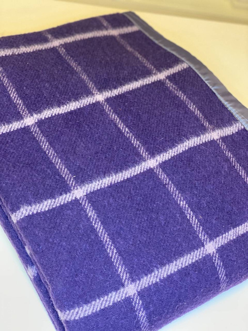 Romanian wool blanket, 150x200cm, purple