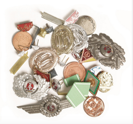 East German Metal Insignia Assortm.(50p)